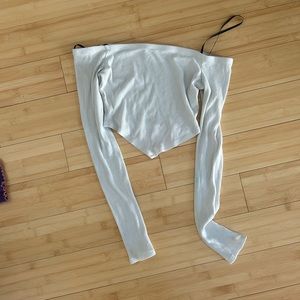 OFF THE SHOULDER GOING OUT TOP